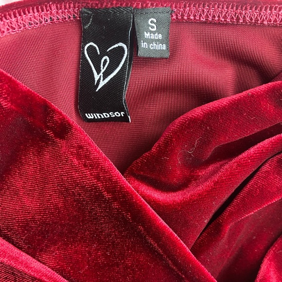 WINDSOR RED WINE VELVET DRESS - Picture 5 of 5